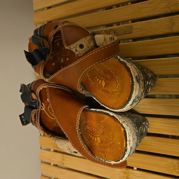 Spring step leather wedges with navy bows - Picture 6 of 7